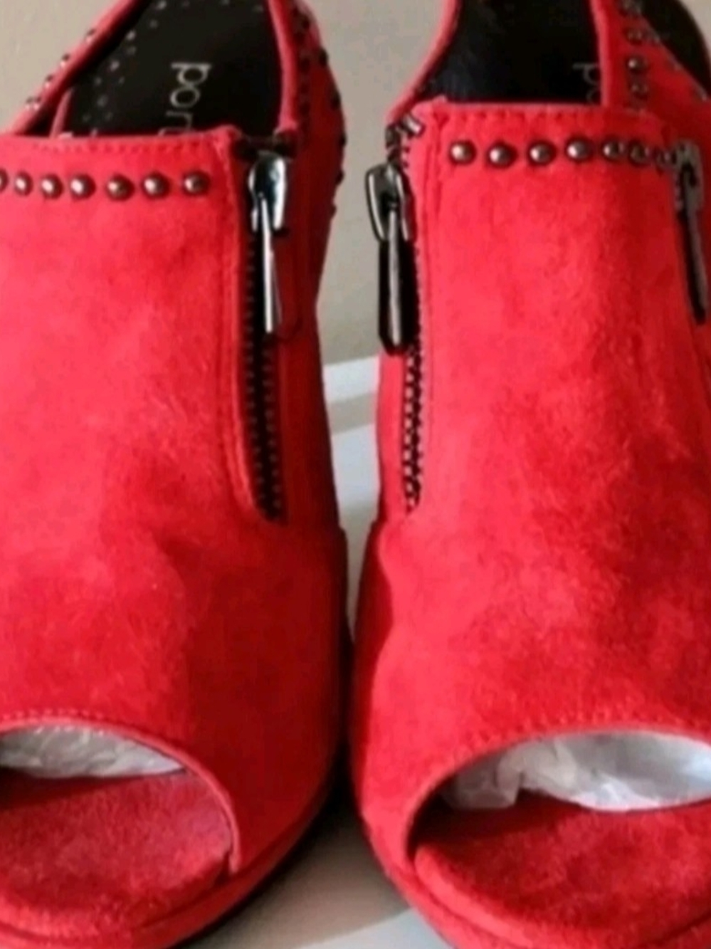 Portia Women's 7M. Vibrant Red Suede Open Toe 3.5" Heels Two Front Zippers NEW..